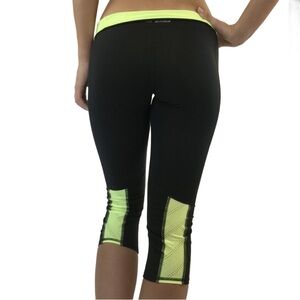 Under Armour HeatGear Capri Leggings Black Neon Yellow Mesh Womens L